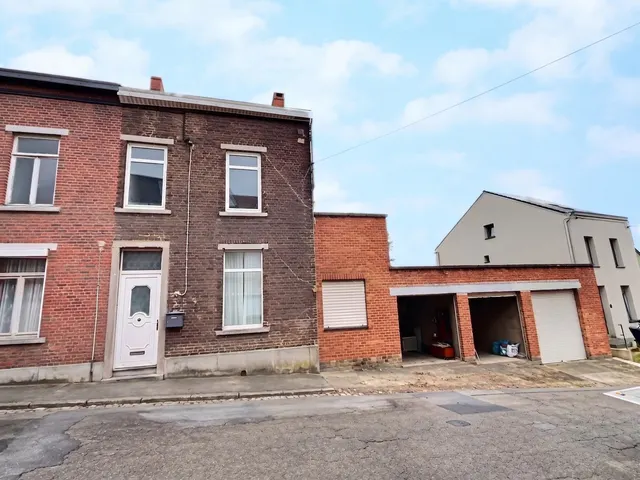 Maison à vendre à Roux – 1/10