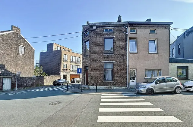 Huis te koop in Charleroi – 1/10