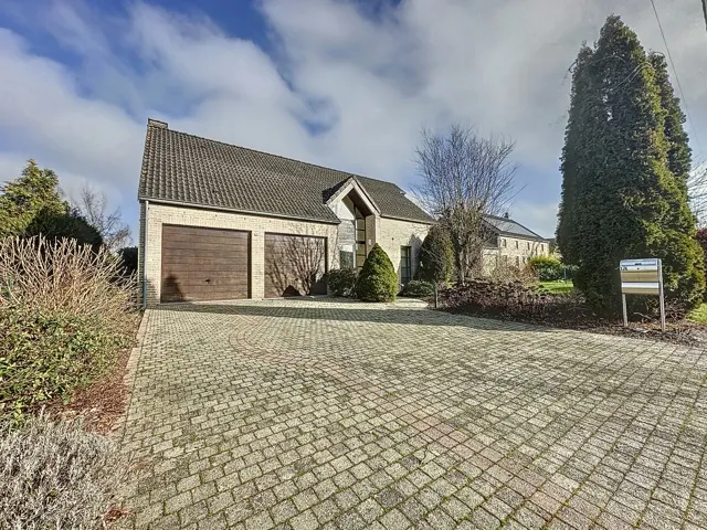 House for sale in CHâTELET – 1/10