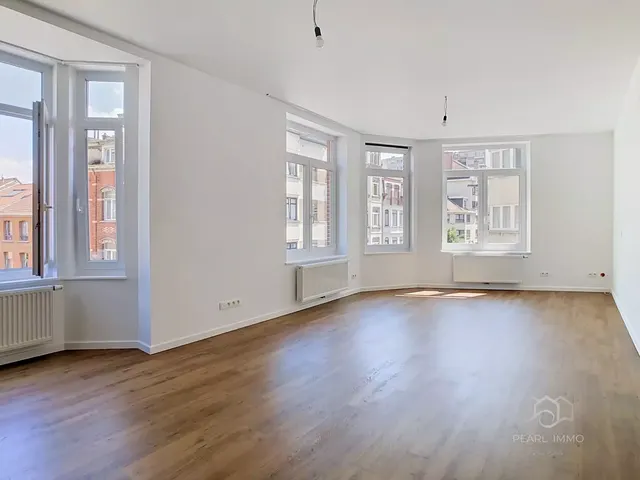 Appartement te huur in Woluwe-Saint-Lambert – 1/8