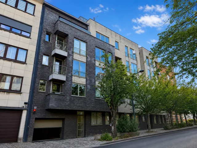 Appartement te koop in Schaerbeek – 1/10