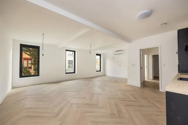 Appartement te koop in Merksem – 1/10