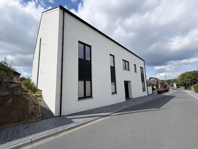 Appartement te huur in La Bruyère – 1/9