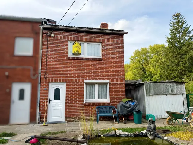 Huis te koop in Gilly – 1/10