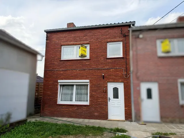 Huis te koop in Charleroi Gilly – 1/10