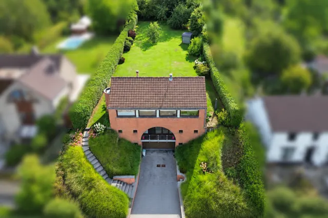Villa te koop in Braine-l'Alleud – 1/10