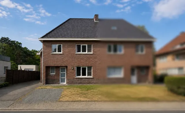 Huis te koop in Genk – 1/10