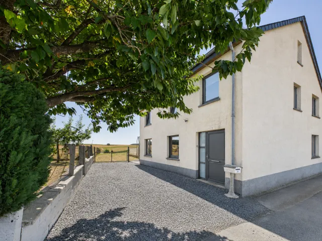 Huis te huur in Léglise – 1/10