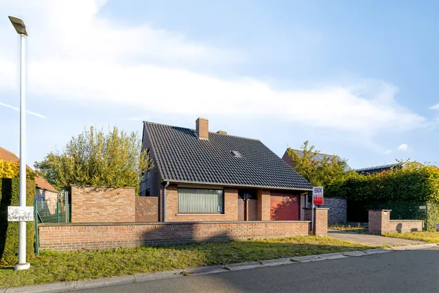 Huis te koop in Sint-eloois-Winkel – 1/10