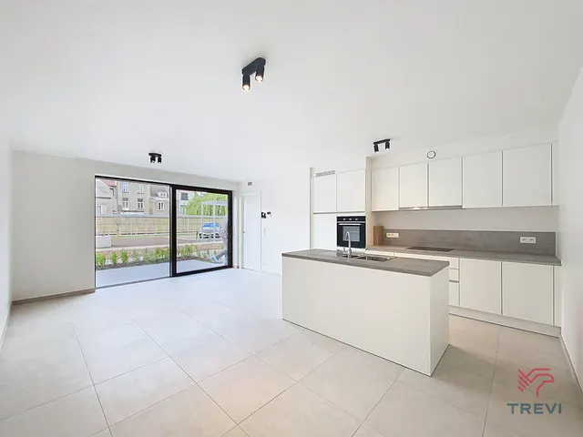 Huis te huur in Schaerbeek – 1/10
