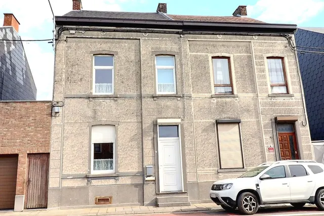 Huis te koop in Courcelles – 1/10