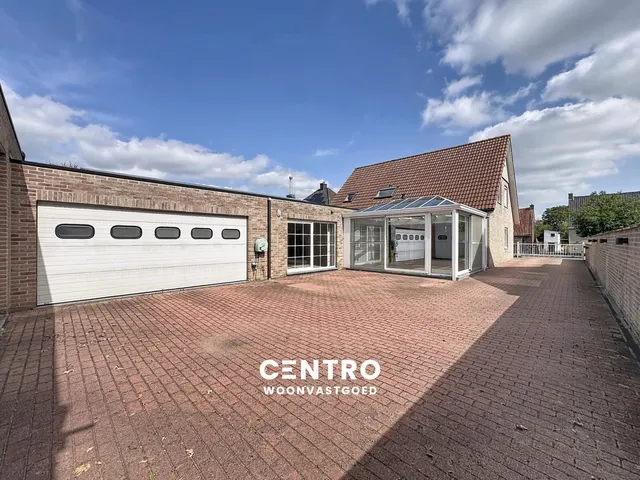 Huis te koop in Beernem – 1/10