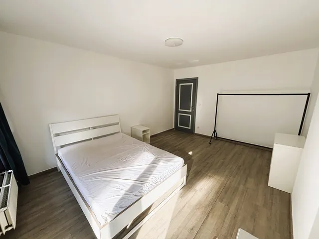 Appartement te huur in Châtelet – 1/5