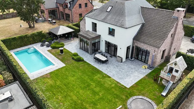 Villa te koop in Nijlen – 1/10