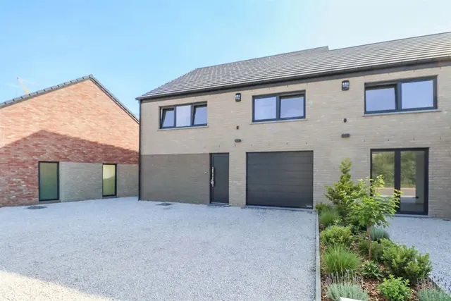 Villa te koop in Mettet – 1/10