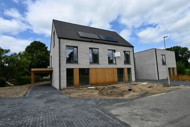 Eengezinswoning te koop in Zandhoven – 1/10