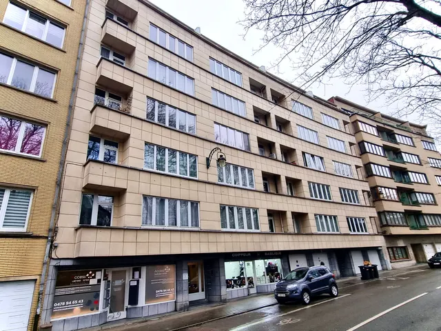 Appartement te koop in Koekelberg – 1/10