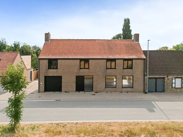 Huis te koop in Lapscheure – 1/10