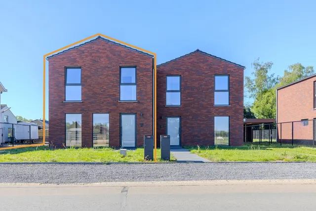 Woning te koop in Maasmechelen – 1/10