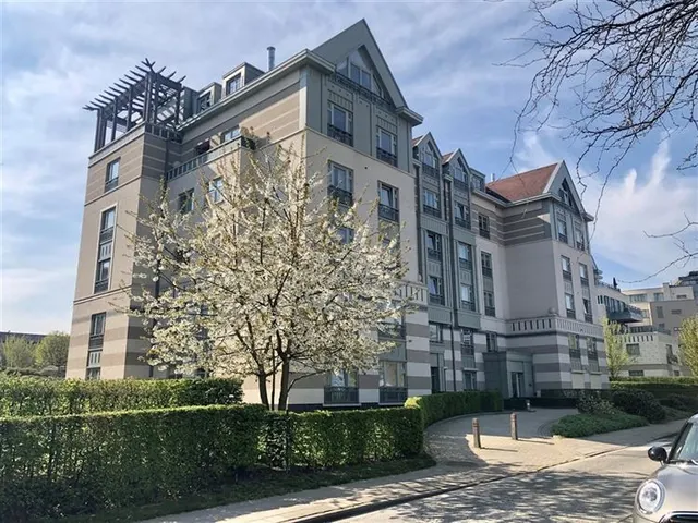 Appartement te huur in Woluwe-Saint-Pierre – 1/10