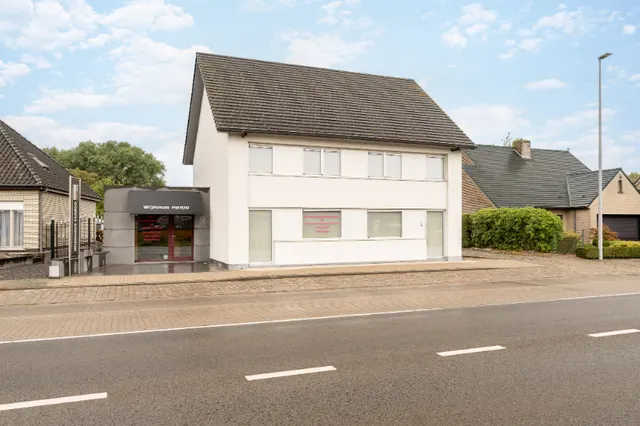 Woning met handelsruimte à vendre à Ingelmunster – 1/10