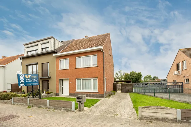 Huis te koop in Beerse – 1/10