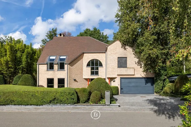 Villa te koop in Hever – 1/10