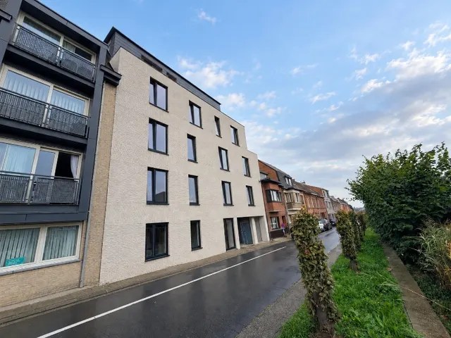 Appartementsgebouw te koop in Wetteren – 1/2