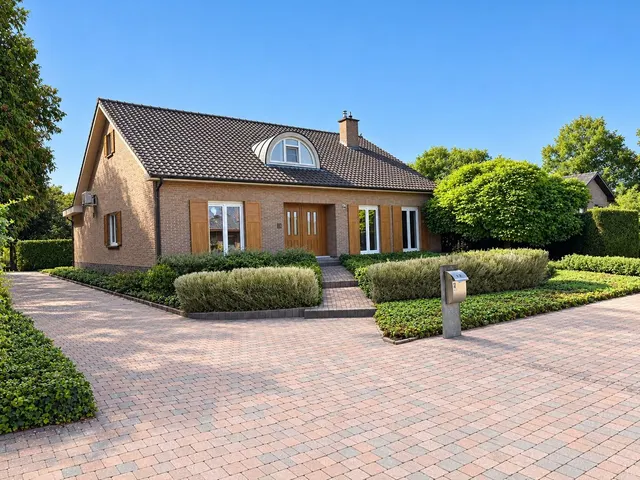 Huis te koop in Oudsbergen – 1/10