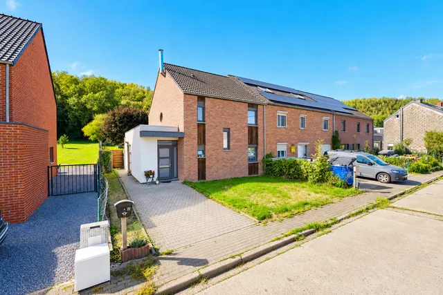 Huis te koop in Lixhe – 1/10