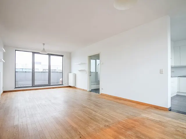 Appartement te huur in Schaerbeek – 1/10