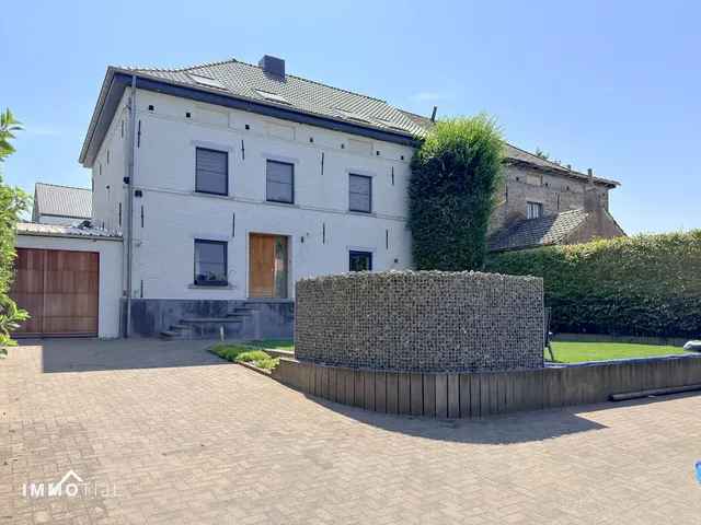 Villa te koop in Roosdaal – 1/10