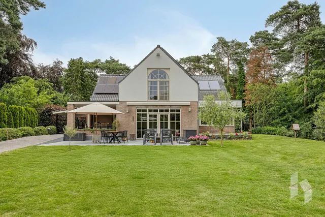 Villa à vendre à Lommel – 1/10