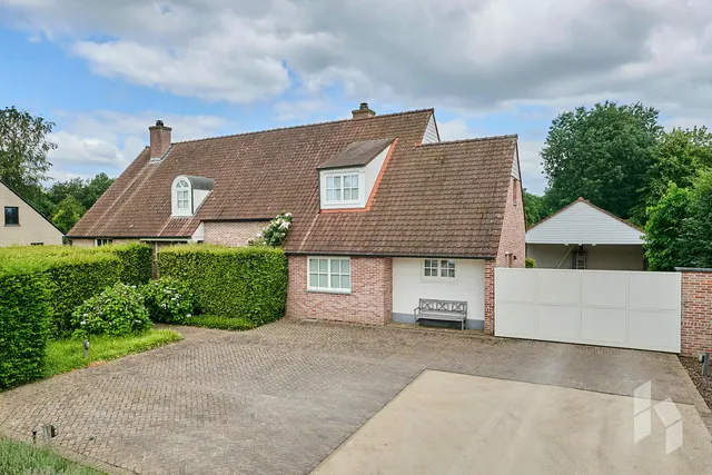 Villa à vendre à Lommel – 1/10