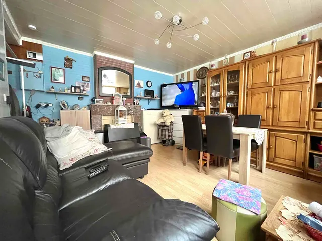 Maison à vendre à Charleroi – 1/9