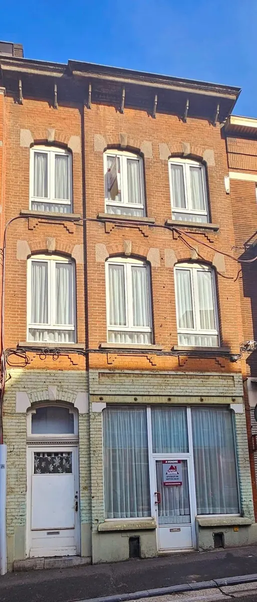 Huis te koop in Charleroi – 1/10