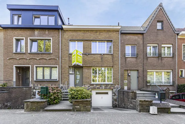 House for sale in Halle – 1/10
