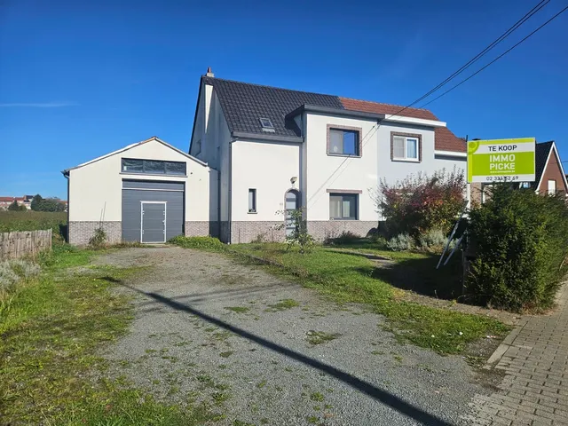 Maison à vendre à Sint-Pieters-Leeuw – 1/10