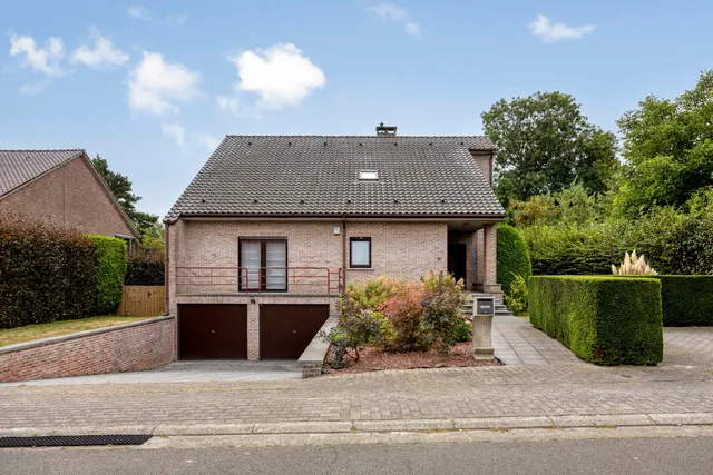 Villa à vendre à Sint-Pieters-Leeuw – 1/10