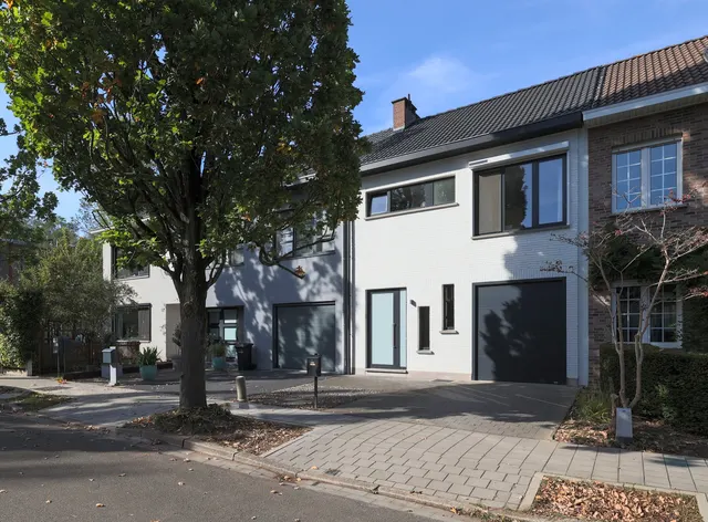 Huis te koop in Edegem – 1/10