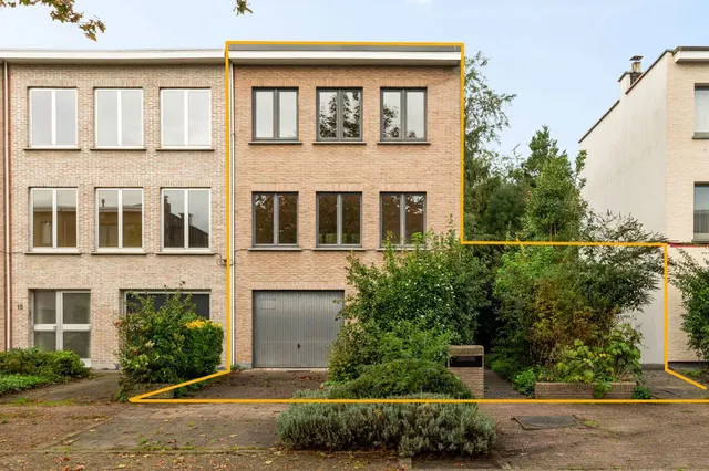 Huis à vendre à Mortsel – 1/10