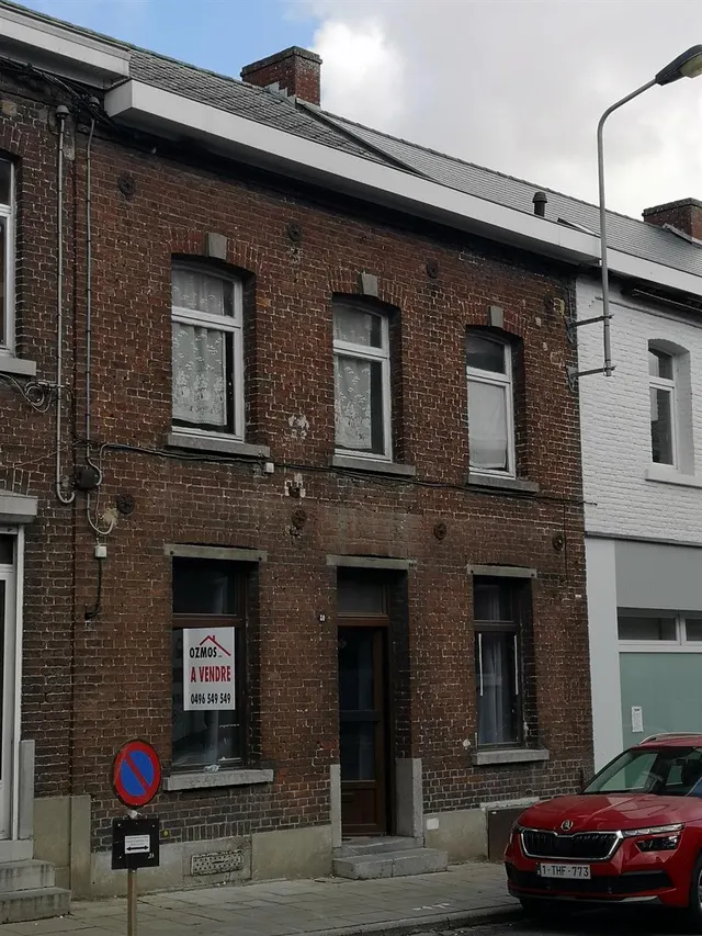 Huis te koop in Erquelinnes – 1/8