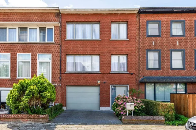Huis te koop in Berchem – 1/10