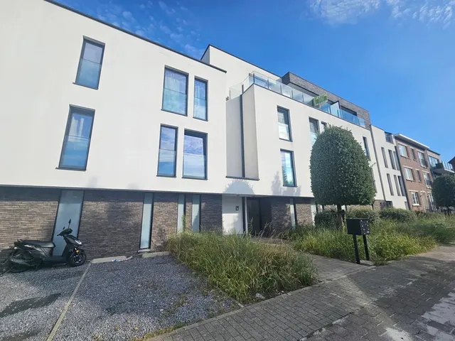 Penthouse te huur in Sint-Pieters-Leeuw – 1/10