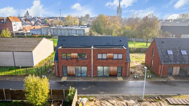 Huis te koop in Poperinge – 1/4