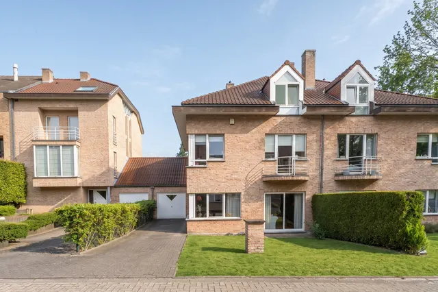 Bel-étage for sale in Uccle – 1/10