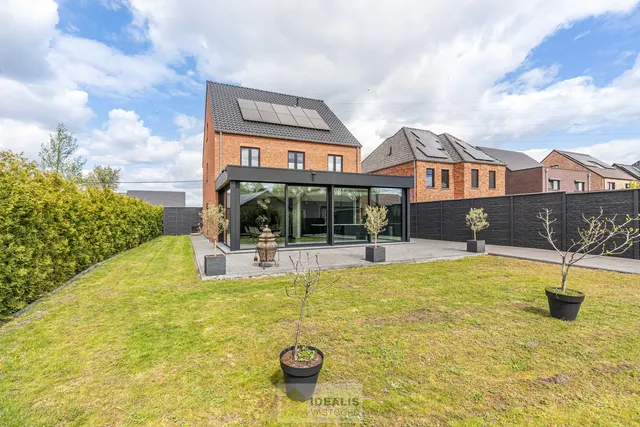 Villa à vendre à Overpelt – 1/10