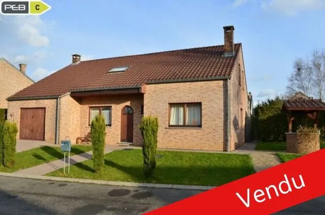 Villa à vendre à Vedrin – 1/10