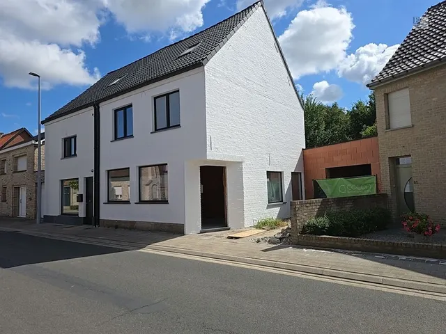 Huis te koop in Ichtegem – 1/10