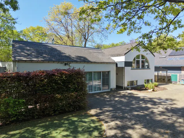 Villa à vendre à Brasschaat – 1/10